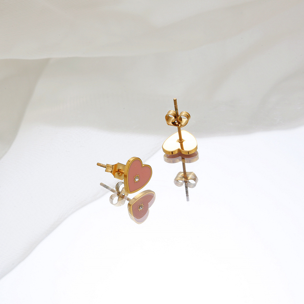 Fashion Heart Shape Titanium Steel Inlay Artificial Diamond Ear Studs 1 Pair