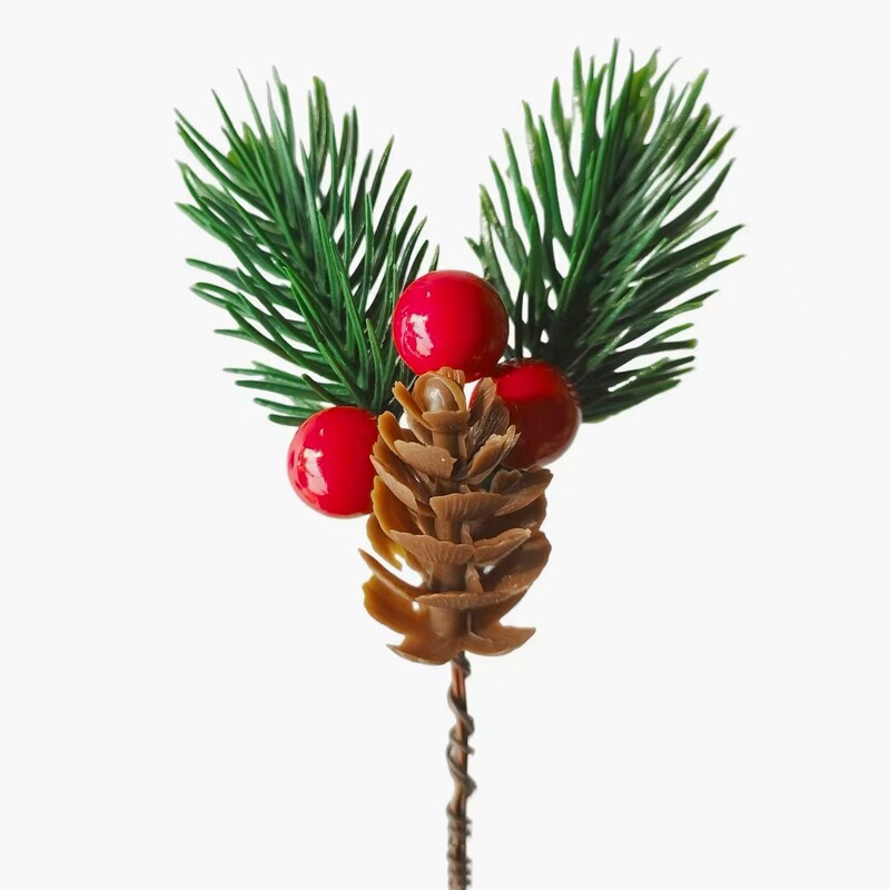 クロスボーダーのクリスマスの松の針はクリスマスの贈り物の箱を飾ります。|undefined