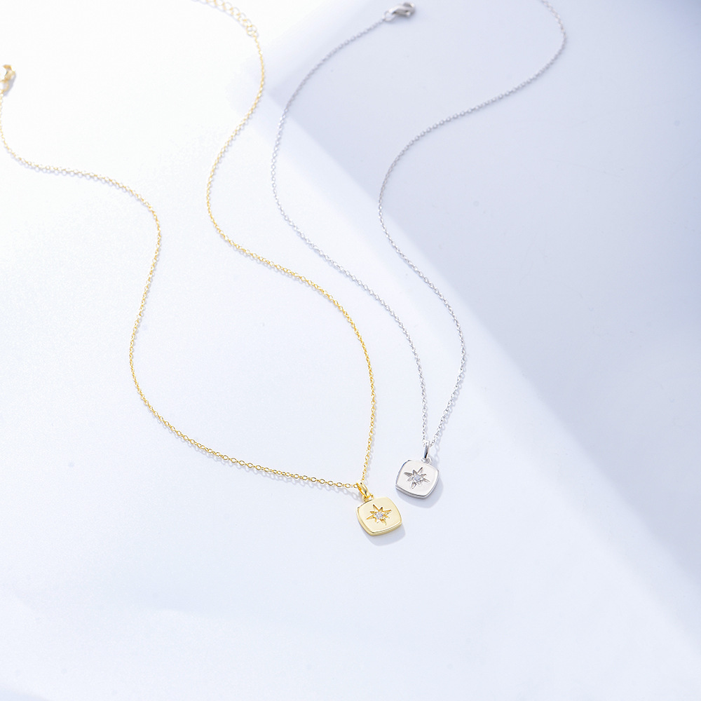 Nicho simple todo partido ocho Awn estrella ZIRCON cuadrado colgante collar de plata esterlina de las mujeres de alto grado europeo y americano ins clavícula cadena