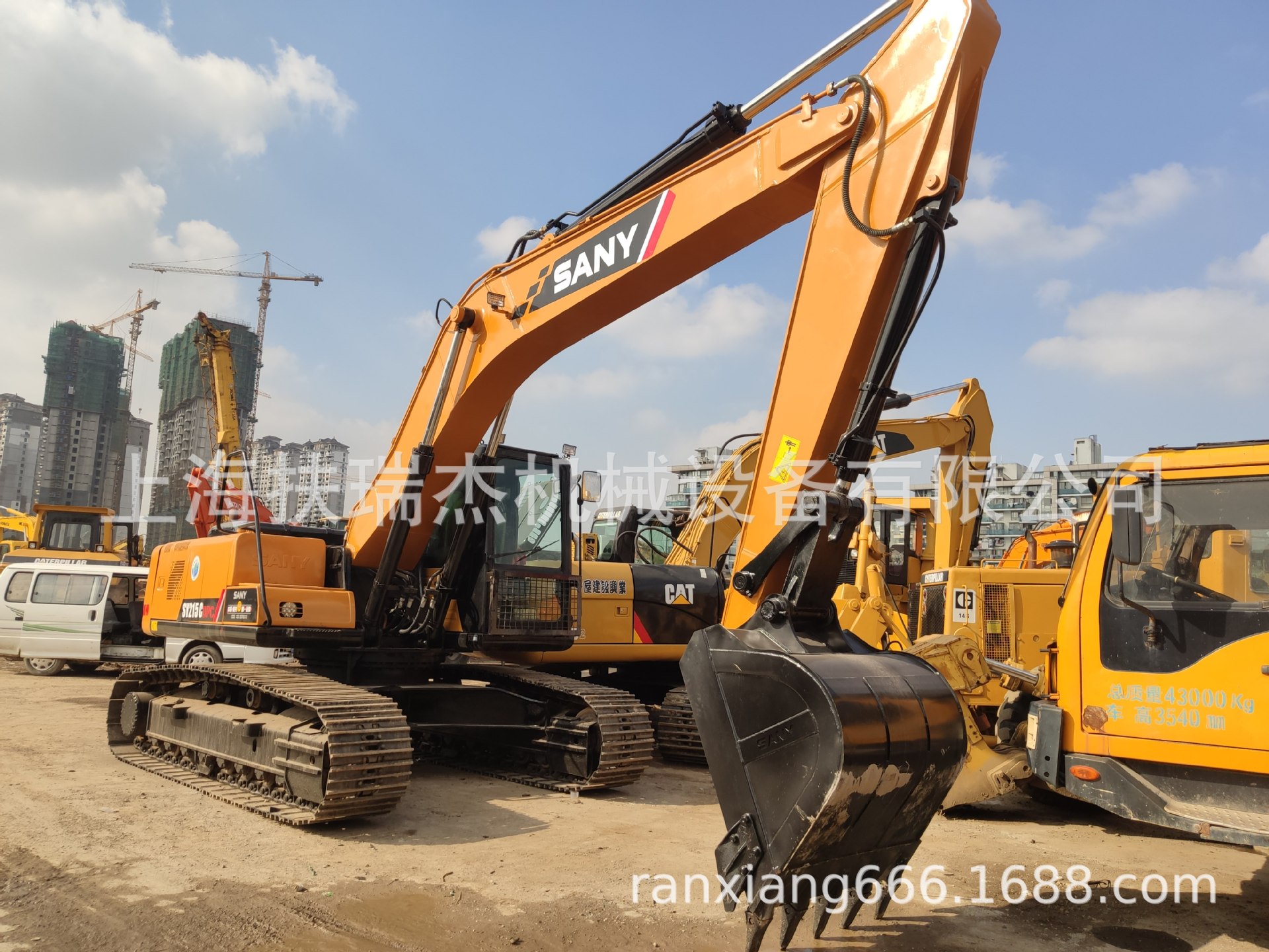 现货三一SY215C-9 中型20吨挖土机