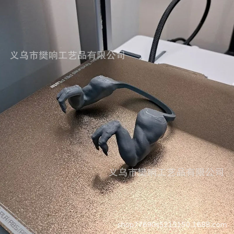 筋肉質の腕を持つ面白い猫面白い筋肉質の手と開発された腕クリエイティブな猫の首飾り|undefined