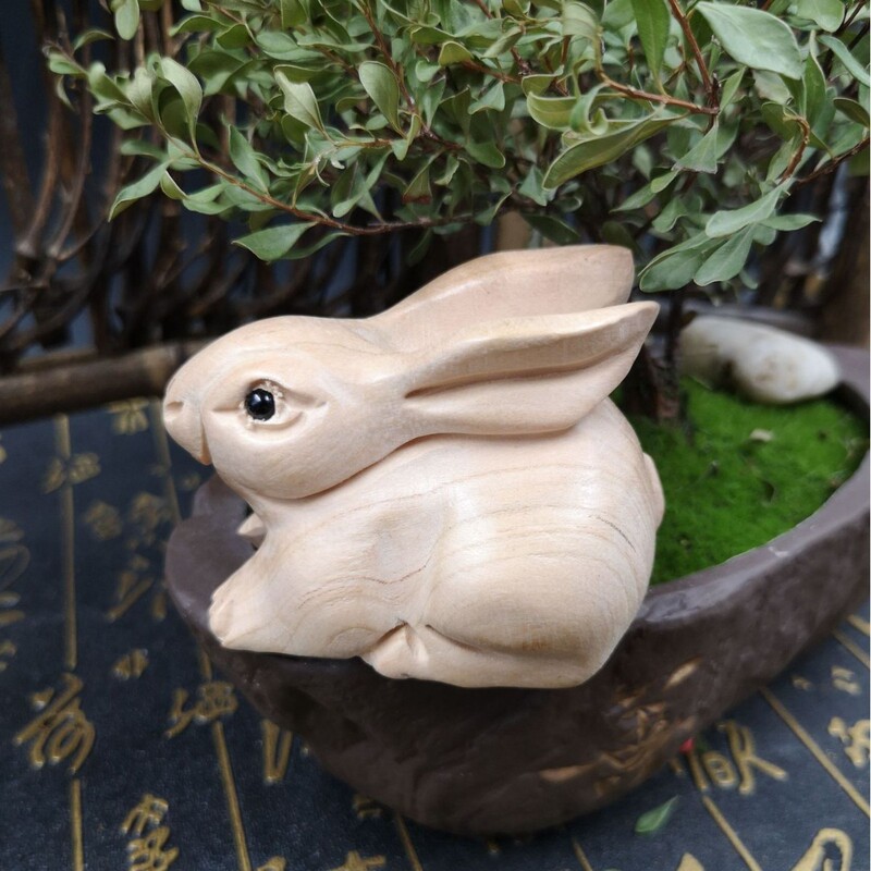桃木彫刻十二生肖の手の工芸品は桃木の手の木の観光地区の観光工芸品を並べます。|undefined