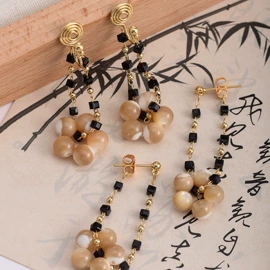 耳夹;耳钉;耳环