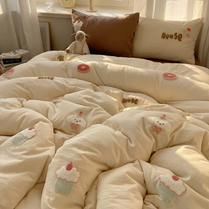 Four-Piece Embroidered Bedding Set, Soft Sweet Dessert Design, Spring–Summer, Multiple Sizes