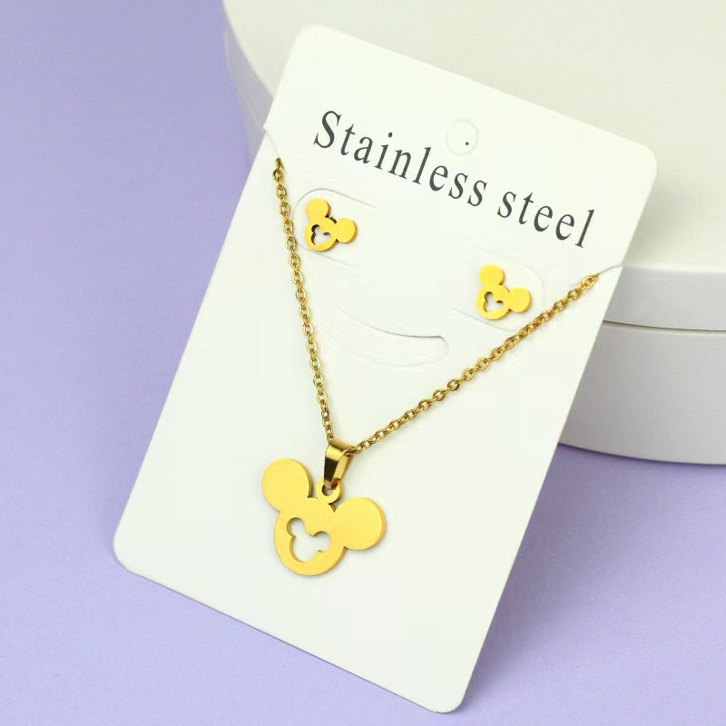 Net Red Butterfly Love Cross Personalidad Simple Juego de joyas de acero inoxidable Pendientes de oro Juego de collar al por mayor