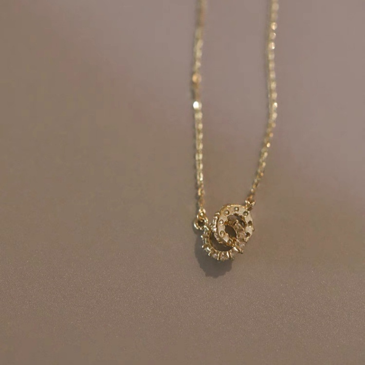 Colar de pérolas de luxo com fecho magnético para mulher choker_voghion.com