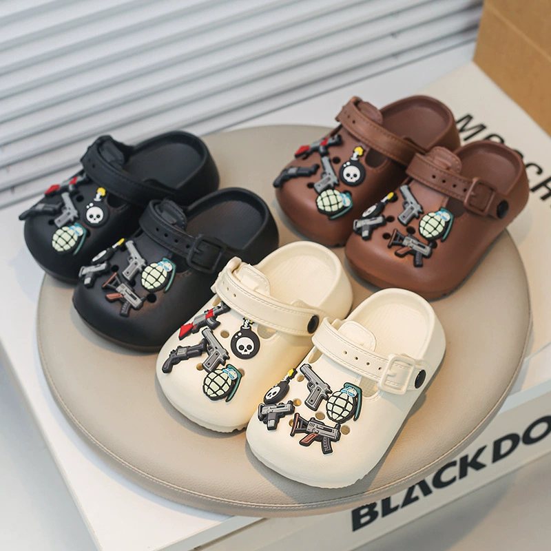 2025 новых детских летних пляжных тапочек Croc Shoes из ЭВА, легкие, с закрытым носком, нескользящие, с мультяшными рисунками для мальчиков и девочек