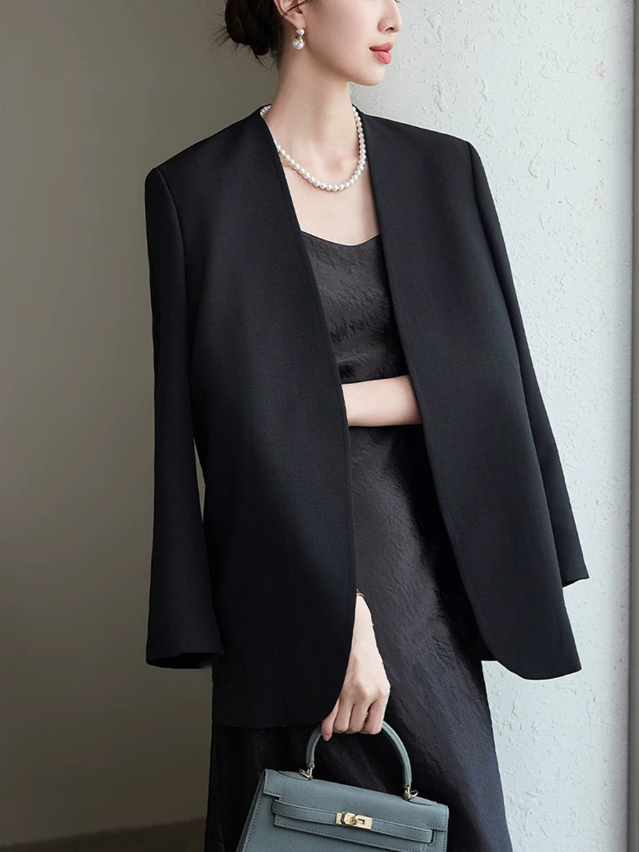 High-End Large-Size Black Blazer for Women, Plus-Size Professional Suit, Simple Commuter Blazer 2613