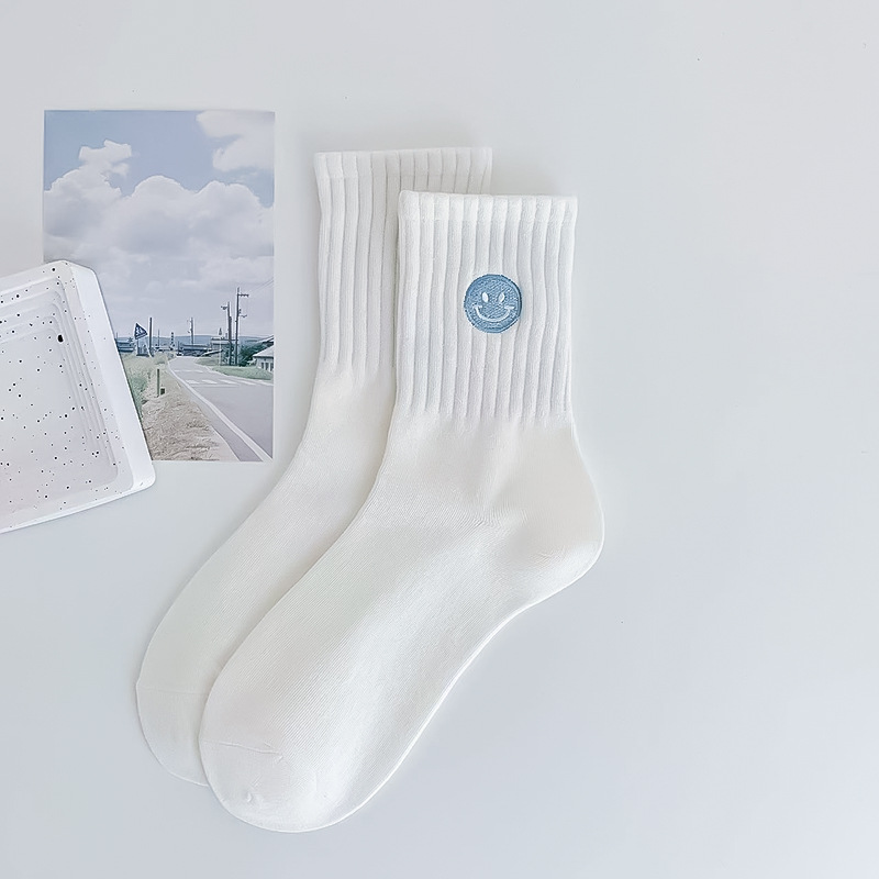 Calcetines de verano para mujer, algodón fino, bordado blanco, calcetines cortos, calcetines casuales de color sólido para la piel, calcetines Zhuji al por mayor