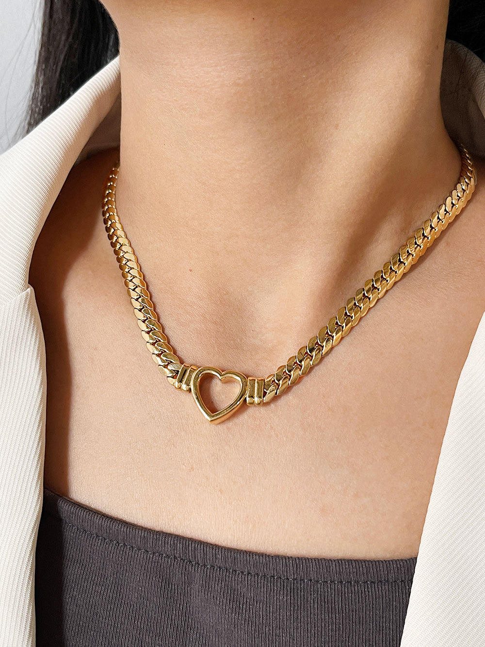 30g Weight 0.03µm-0.05µm Gold Plating Thickness PVD Coated Gold Plating Process 18K Gold Plated Plating Material PVD Coated Real Gold Plated 18K Gold Heart Shape 304 Stainless Steel Fashion Waterproof Non Tarnish 304 Stainless Steel Necklace