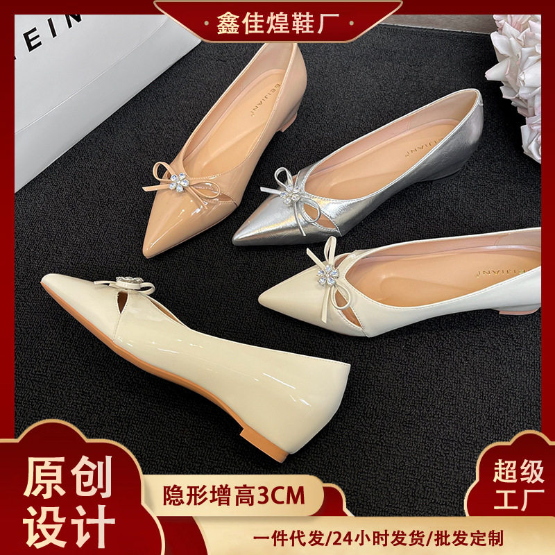 Giày búp bê nữ mũi nhọn đế bằng đính pha lê hoa nơ, độn cao bên trong — Màu bạc, Màu mơ, Màu trắng be