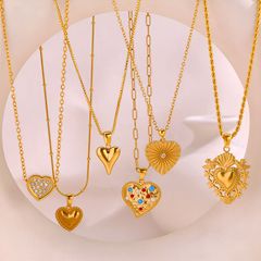 欧米国境を越えて熱売チタン鋼ネックレスペンダント電気金メッキステンレスハート型アクセサリー女性ファッション畳装着ins