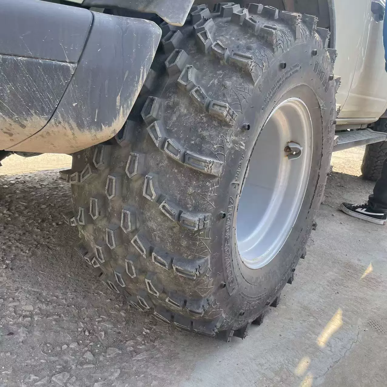 全地形水陆两栖轮胎900x450R17沙滩越野车人字花纹