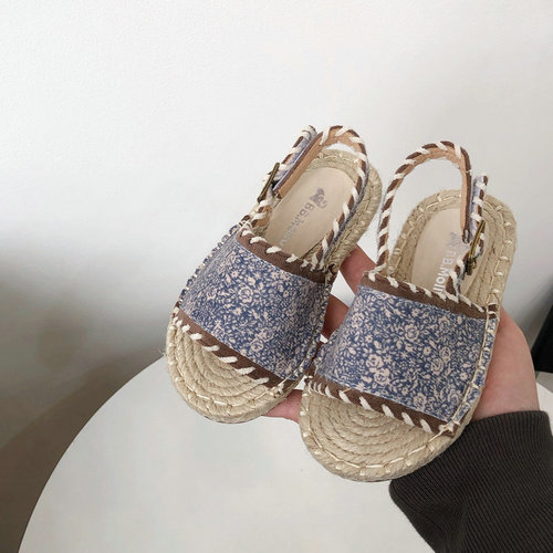 Korean style girls summer sandals wholesale comfortable princess shoes 2024 new style Velcro soft sole open toe beach shoes