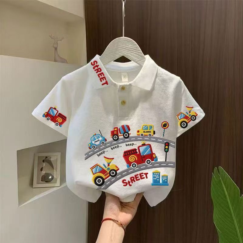 Pure cotton boys' versatile summer top, new style for medium and large children, collared T-shirt with cartoon car print, children's polo shirt.