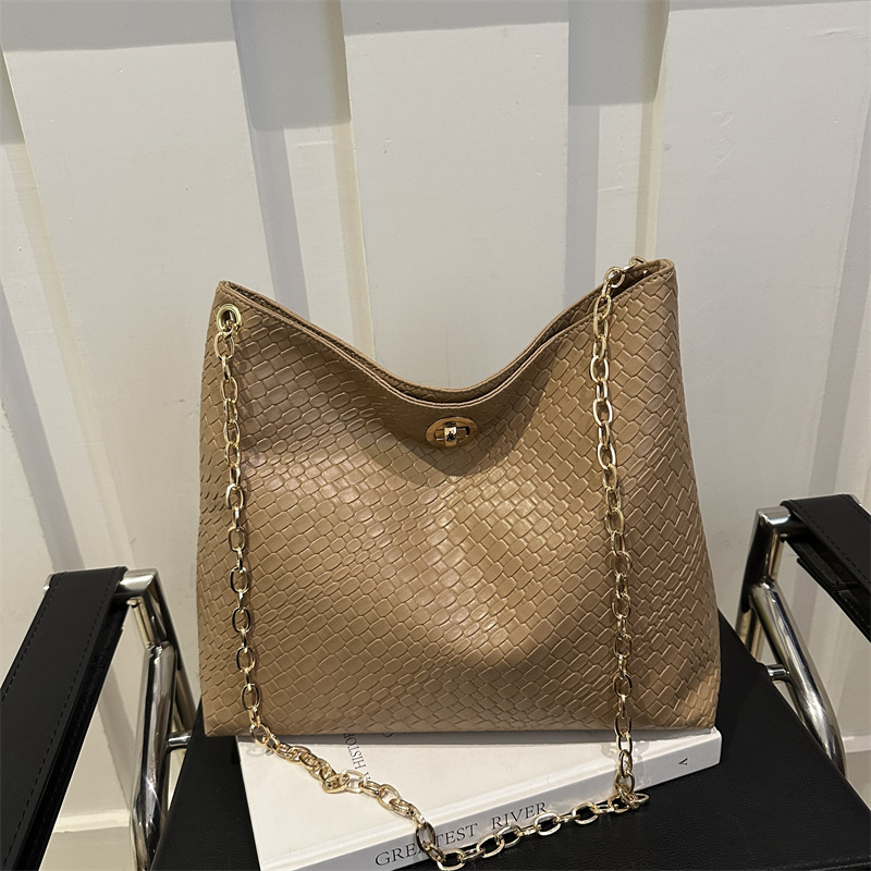 Bolsa de hombro retro de cerradura de invierno 2024 nueva combinación de cadenas de alta calidad bolso de brazo bolso
