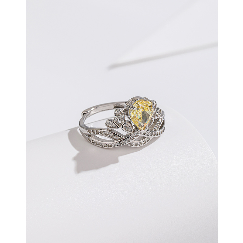 S925 plata esterlina de alto carbono diamante cuadrado bolsa diamante anillo de luz de lujo alto sentido nicho diseño diamante incrustado hielo flor corte anillo para las mujeres