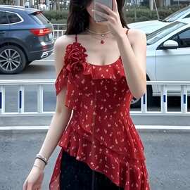 辣妹红色碎花吊带背心女夏季纯欲风不规则荷叶边飘带修身无袖上衣