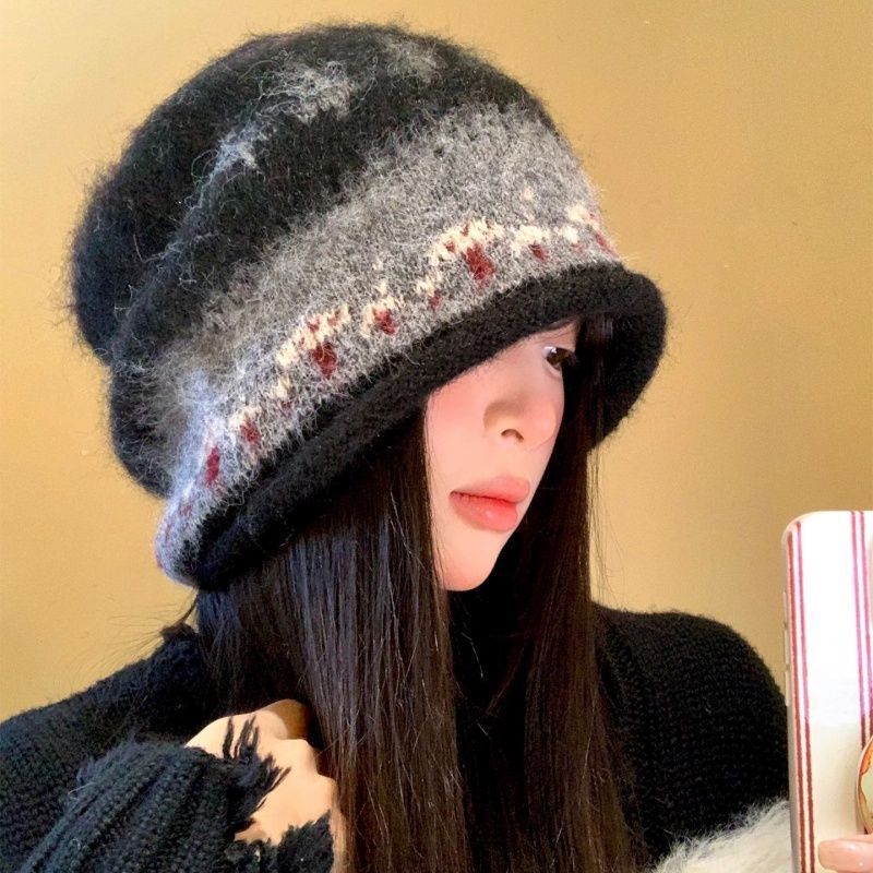 Fair Isle windproof knitted beanie for women, autumn and winter, retro style, face-slimming, large head circumference, warm and cold-resistant hat