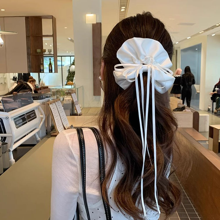 Scrunchie fiocco stile balletto color crema accessorio elegante_voghion.com