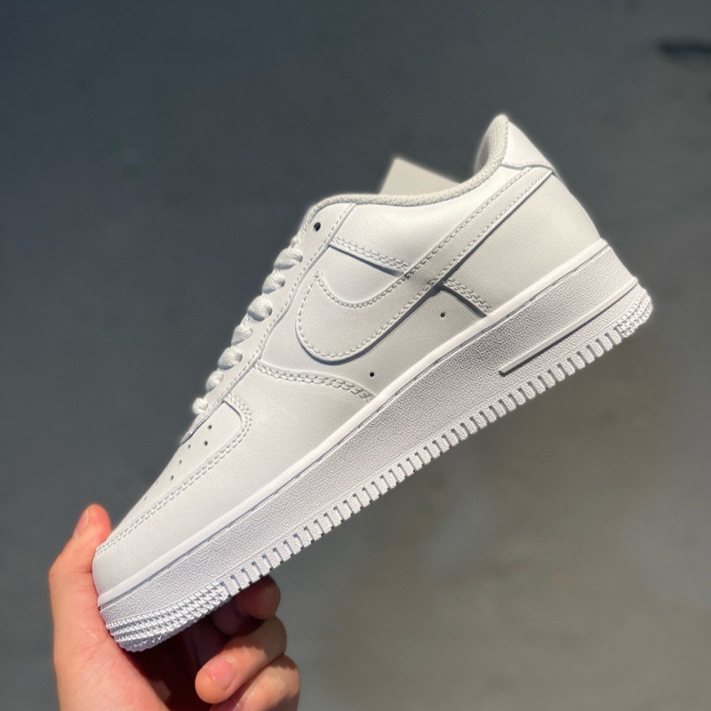Fábrica de Putian AF1 Fuerza Aérea Nocta-Drake blanco puro negro puro hombre y mujer zapatos casuales de skate de bajo nivel