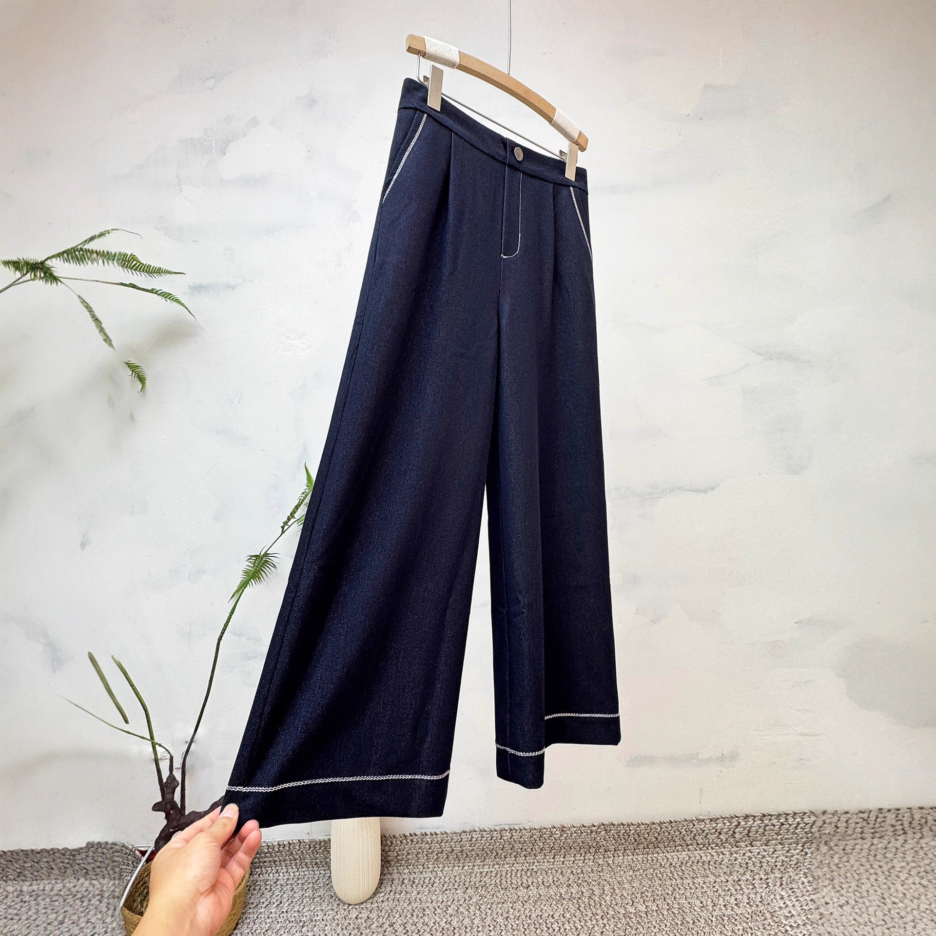 2025早秋新款新中式国风高腰直筒裤舒适休闲后松紧腰花边阔腿裤子