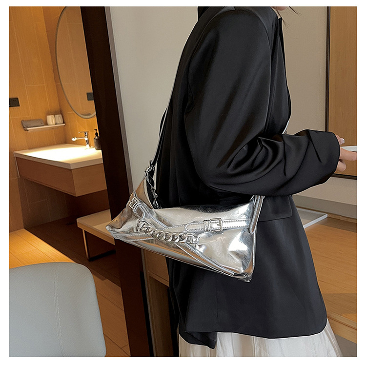 Women's Small Pu Leather Solid Color Streetwear Square Zipper Underarm Bag display picture 4