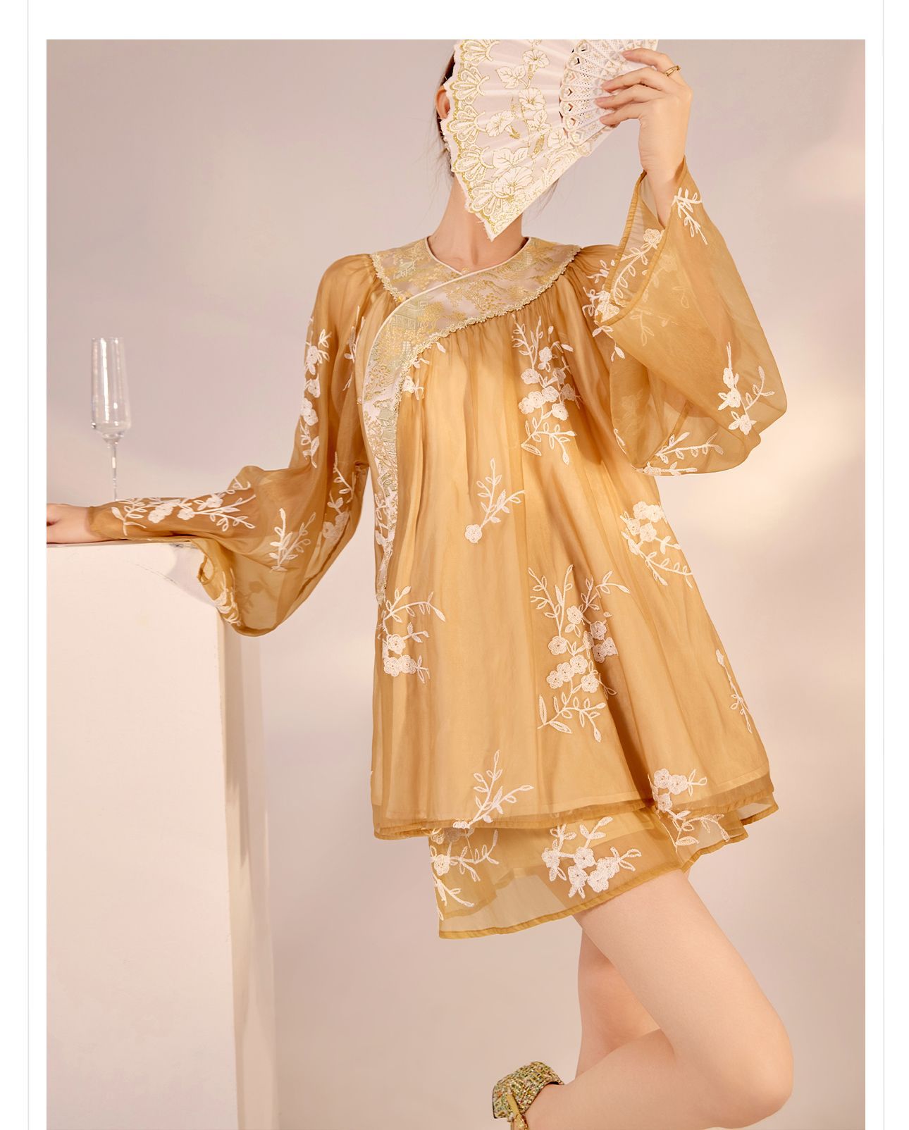 Bộ áo ngắn thêu họa tiết phong cách Trung Hoa mới, dáng rộng sang trọng — Áo, Quần short chi tiết 11
