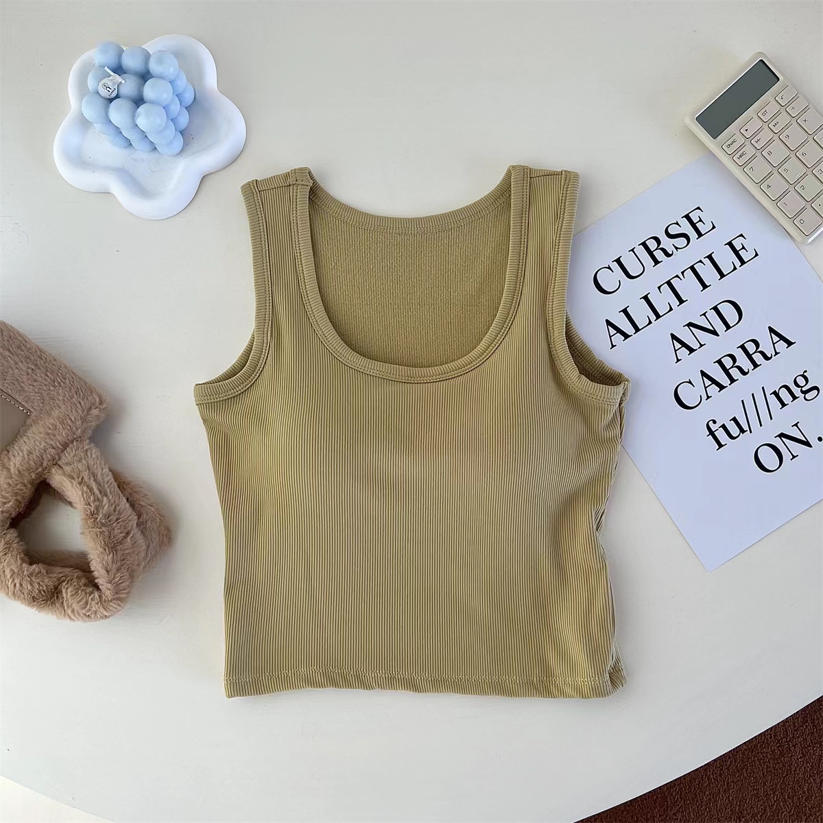 Lemon yellow summer style