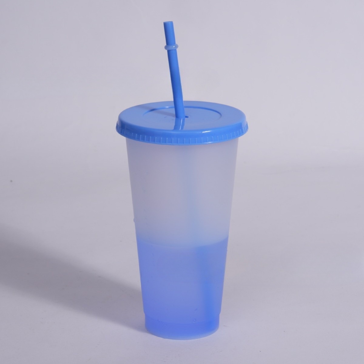 Taza de café de color sólido de estilo explosivo transfronterizo Taza de paja de plástico de verano de dibujos animados Taza de leche de bebida Taza de pareja