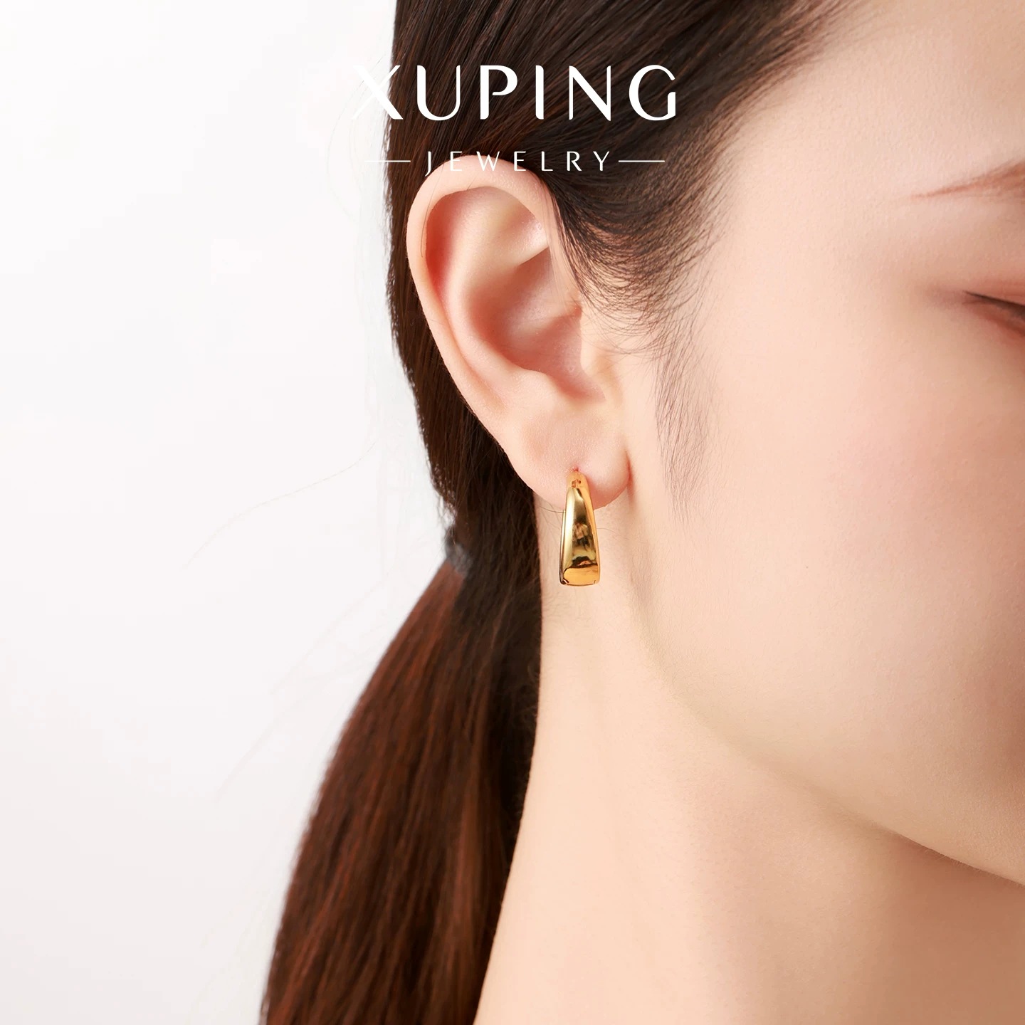 Joyería Xuping chapado 24k simple estilo pendientes de auriculares ligero diseño de lujo imitación de auriculares de oro personalizados para mujeres