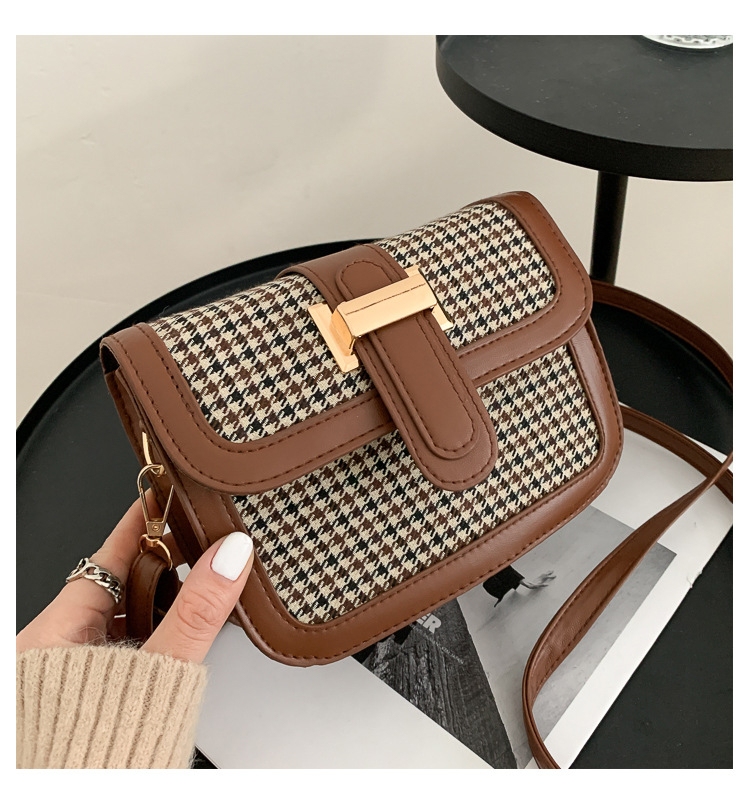 Fashion One-shoulder Messenger Small Square Bag display picture 8