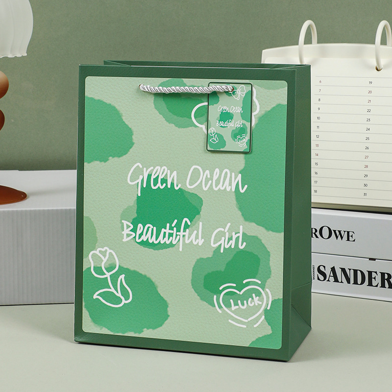 편지; 흰색 판지; 19.5*14.5*10