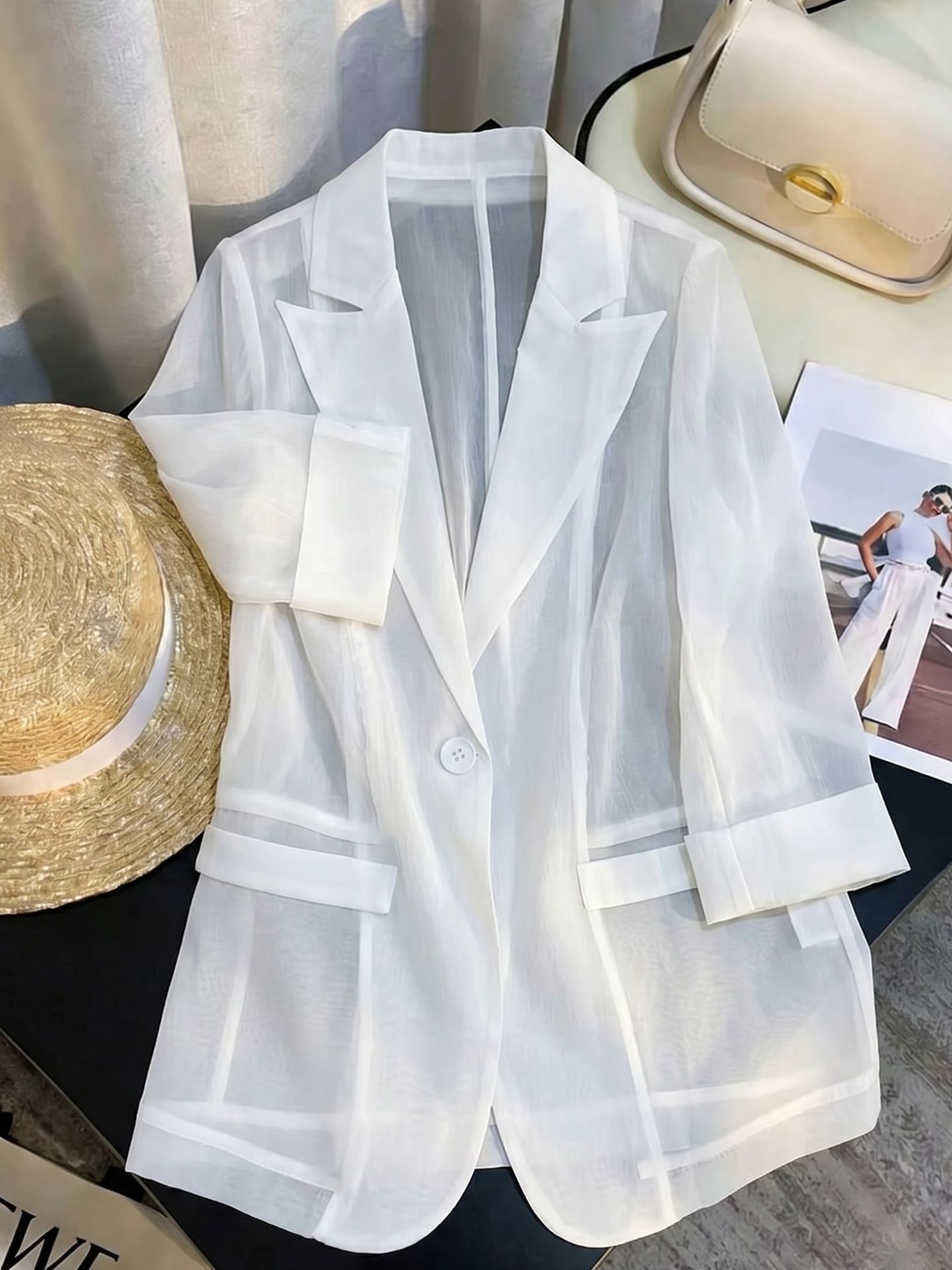 white light and thin breathable elegant suit