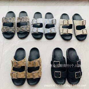 �W���¿�ٴ��ļ��r��G�����Ьɳ��Ь���e�⴩һ���_�R����ЬŮ