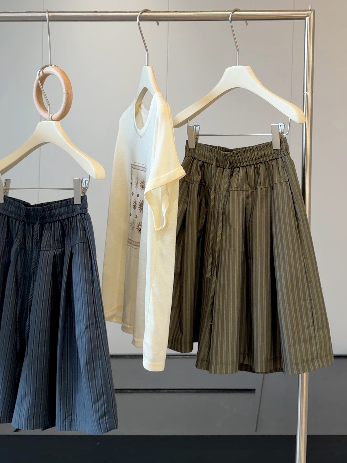 Retro Women's Drawstring Striped Casual Pants Slimming Flattering Loose Fit Wide Leg Shorts Five Point Skirt Style Summer_ecoleips.com