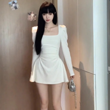 欧洲站初恋小白裙收腰初恋感2025长袖a字方领连衣裙秋季新款女装