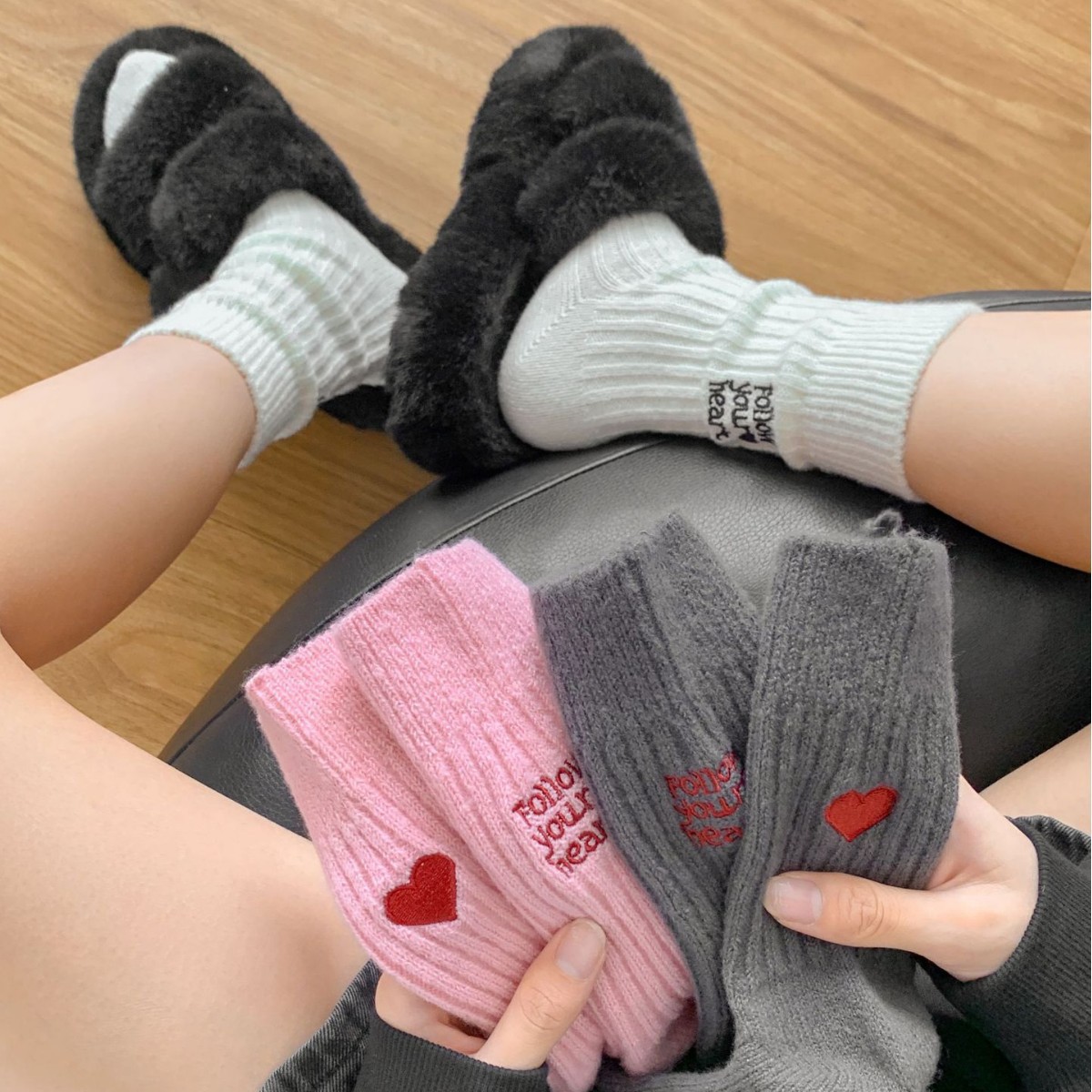 襪子女秋冬加厚加絨鹿絨後跟左右腳AB愛心刺繡中筒羊絨襪堆堆襪