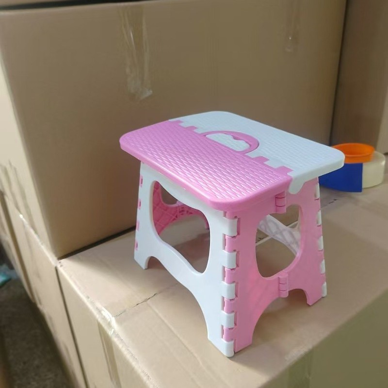 厚手のプラスチック製折りたたみ椅子 大人用・子供用小型椅子 アウトドア用携帯椅子 スーパーマーケットの第一選択肢 直送ギフト|undefined