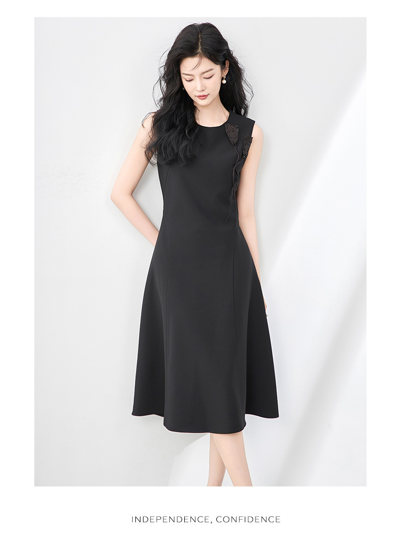 Váy vest không tay chiết eo hoa đính cườm nổi 3D phong cách trưởng thành nhẹ nhàng — Màu đen chi tiết 12