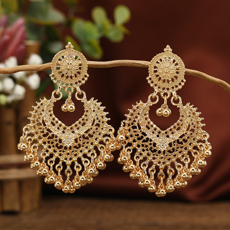 Vintage Bohemian Ethnic Style Drop Earrings With Hollow Heart Studs_voghion.com