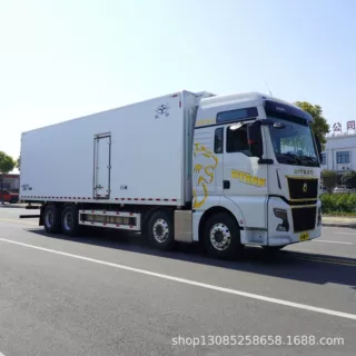 9.6米重汽汕德卡G7H前四后八冷藏车 长途冷链运输车 32吨生鲜绿通