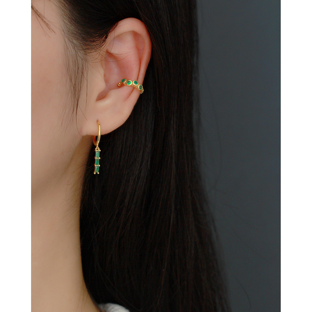5g Weight 0.03µm Gold Plating Thickness Electroplating Gold Plating Process 925 Sterling Silver Ear Needle Material 18K Real Gold Plated, Platinum Plated Plating Material Zircon Inlay Material Drop Earrings Classification 1 Pair Quantity Daily Occasion 925 Sterling Silver Material Geometric Pattern Women's Gender Simple Style, Shiny Style Inlay Craft 1 Pair 925 Sterling Silver Zircon Geometric Drop Earrings 1