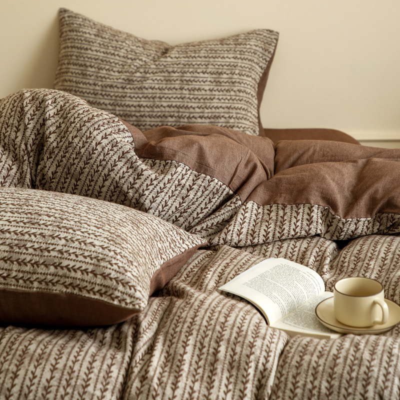 Casual Urban Style Class a Pure Cotton Yarn-Dyed Jacquard Four-Piece Set Pure Cotton Super Soft Naked Sleeping Bed Sheetss and Quilt Sets Bedding