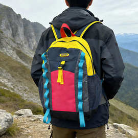 新款撞色双肩包大容量户外登山旅行背包男女通用轻便休闲学生书包
