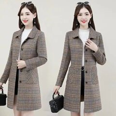 太ったmmの毛はコートの女性の秋冬のファッションの中高年の新型がゆったりしていて、やせています。