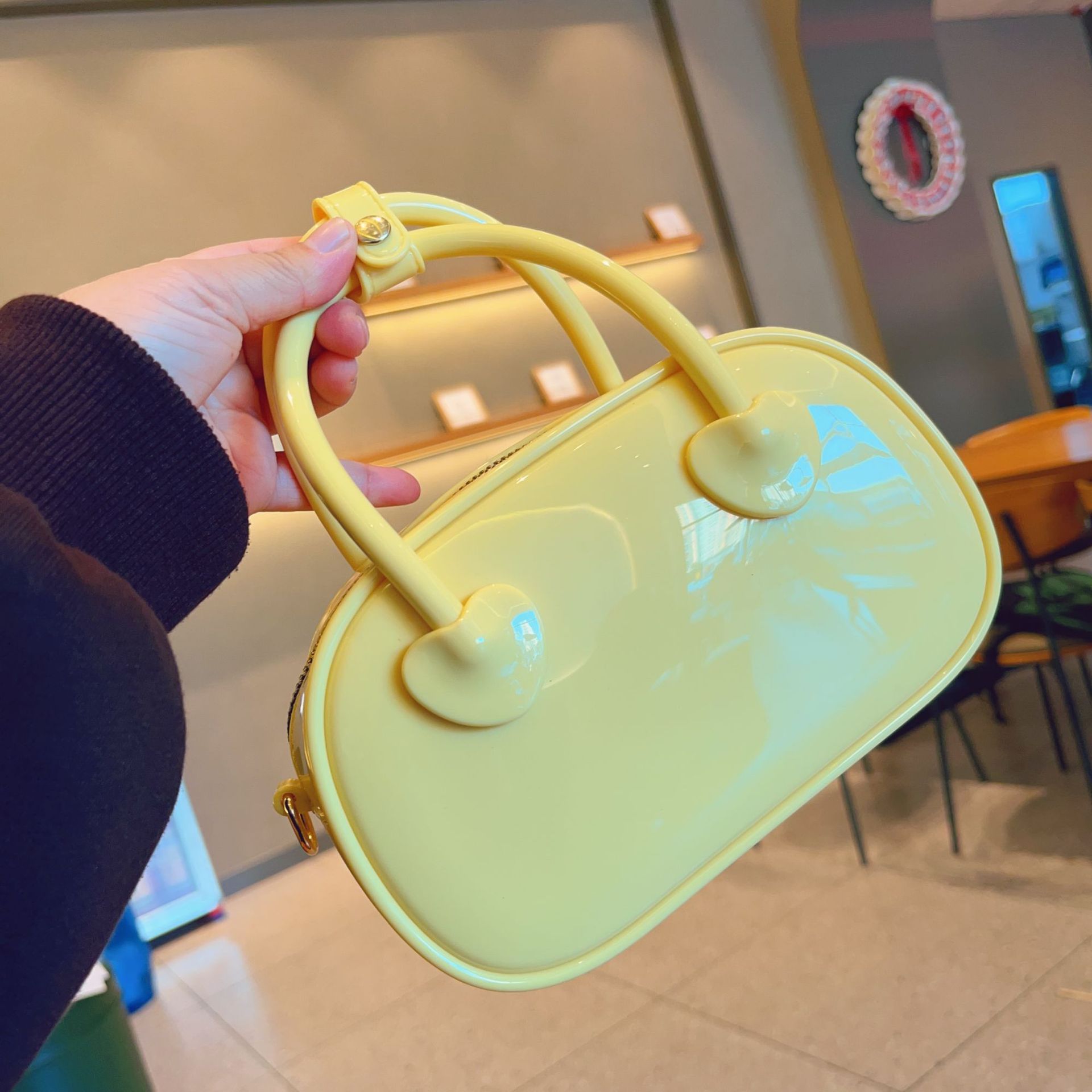 2025 New PVC jelly bag, summer candy color, single-shoulder crossbody mini bag, fashionable hand-held pillow women's bag undefined