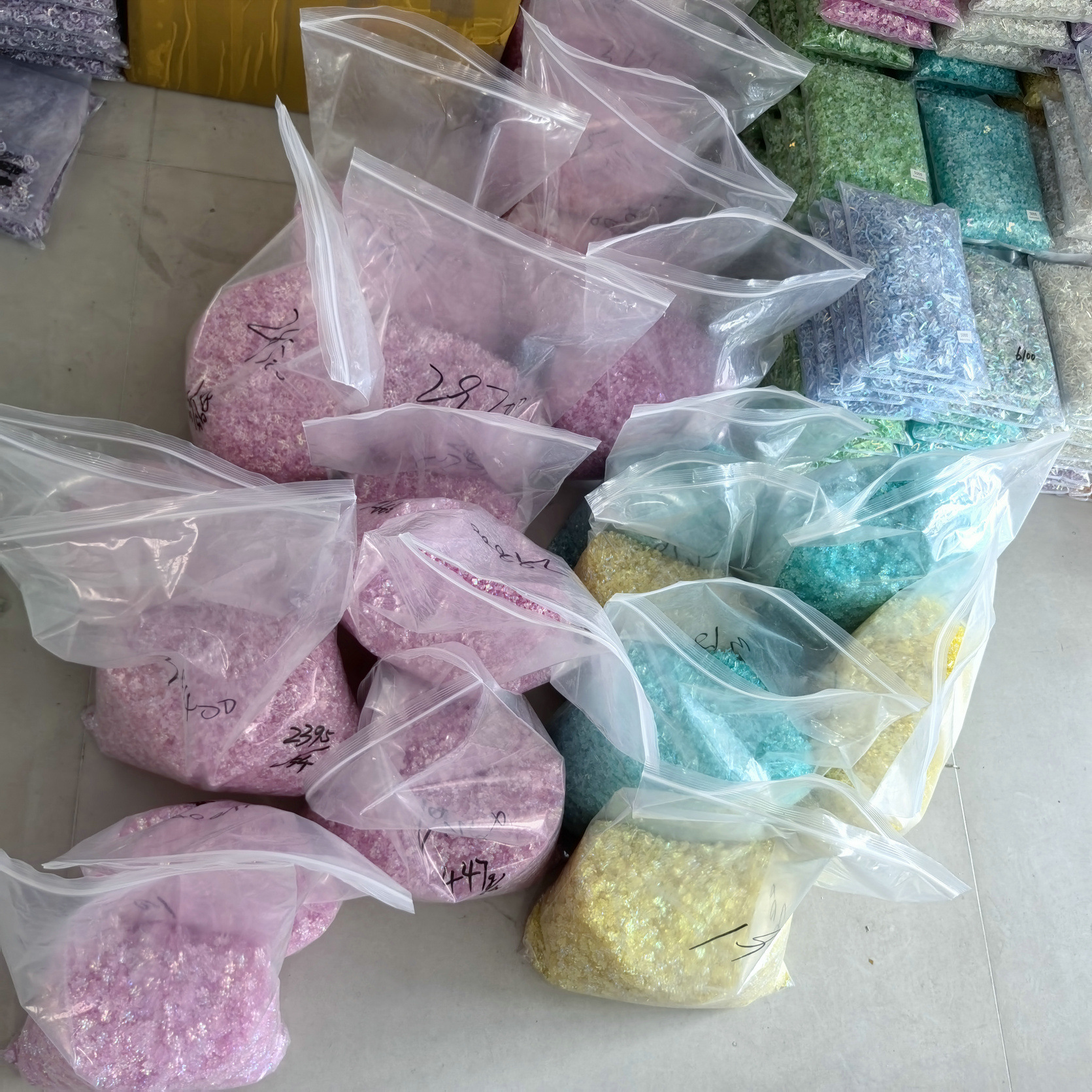 蝴蝶结飘带美甲饰品批发创意设计产业园区设计师设计元素原材料0