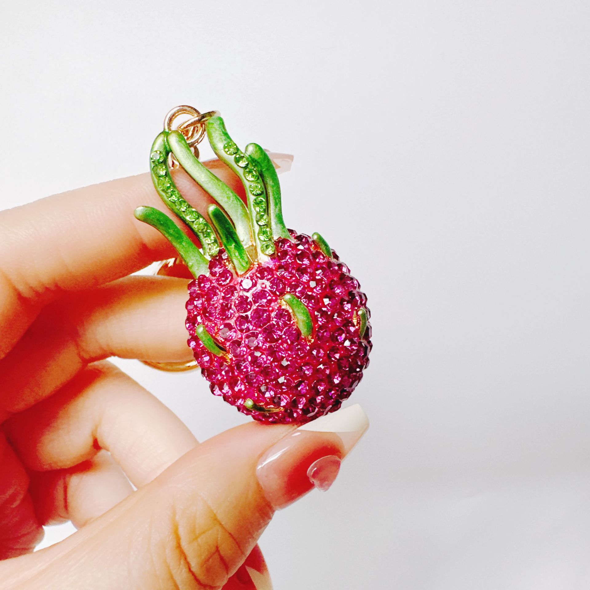 50g Weight Cute Strawberry Alloy Women's Keychain