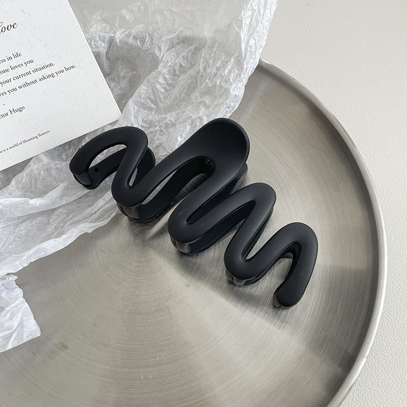 Clip de agarre de verano de gran tamaño, horquilla para el cabello en la parte posterior de la cabeza, gran cantidad de cabello femenino, tocado de clip de tiburón 2024 nueva horquilla